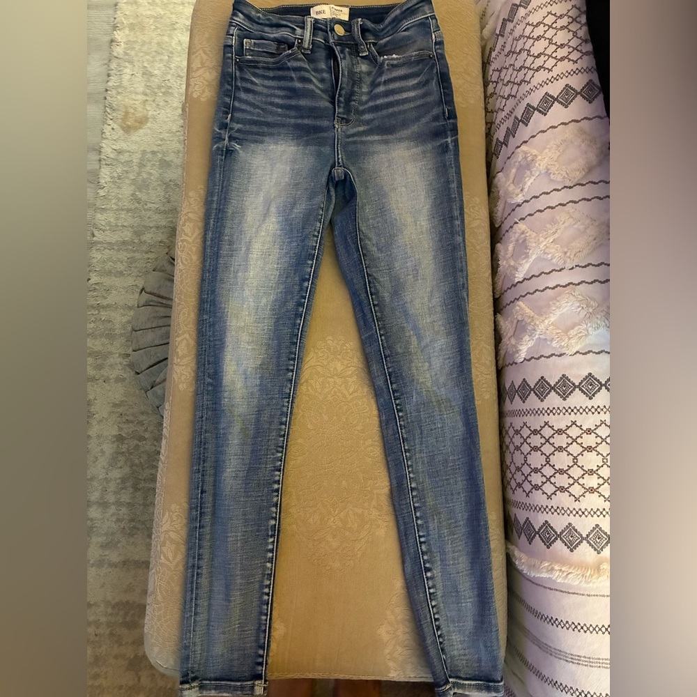 Buckle Women's Faded Blue Skinny Jeans
